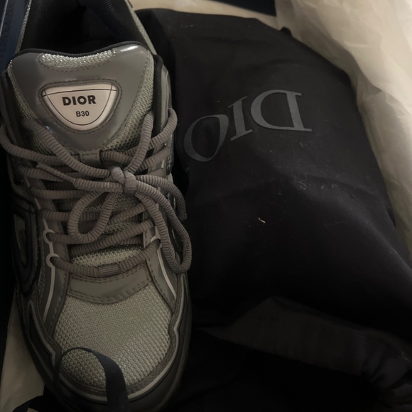 B30 Dior main image 4